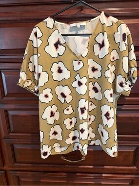 crosby. Mustard & Cream Floral V-Neck Short Sleeve Blouse